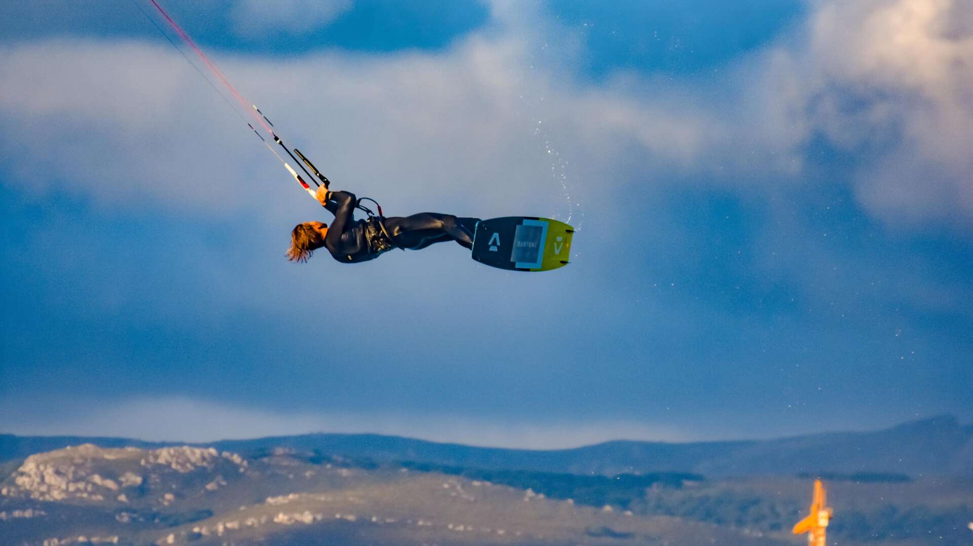 How to jump in kitesurfing